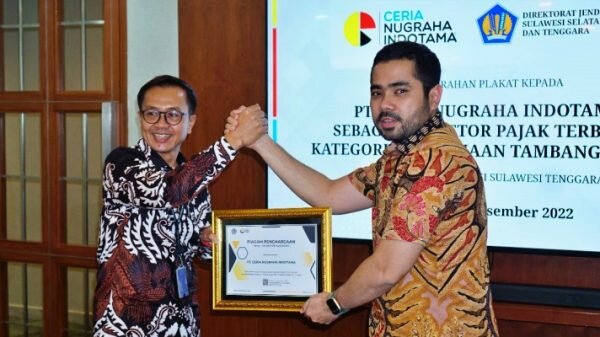 Jadi Kontributor Pajak Tertinggi di Kolaka, Dirjen Pajak Berikan Penghargaan untuk PT CNI Group