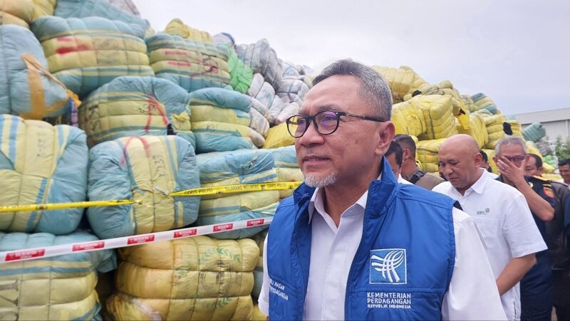 Pemerintah Daerah Punya Peranan Berantas Pakaian Bekas Impor – Pojoksatu.id