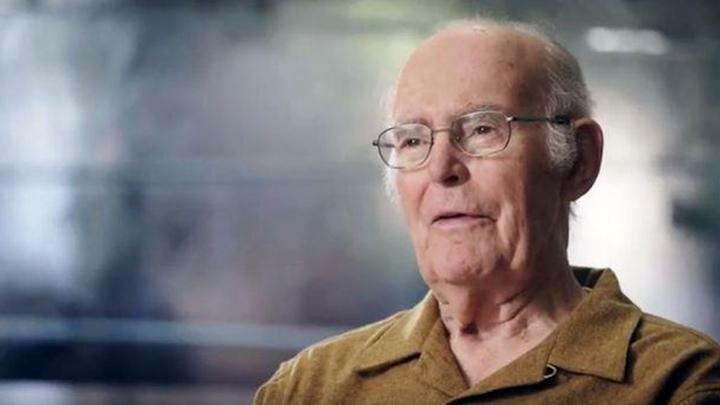 Gordon Moore. newsroom.intel.la