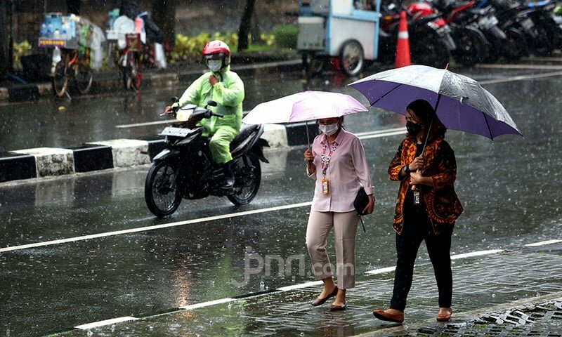 Prakiraan Cuaca Bali Minggu (19/3): Denpasar Panas Terik, Bangli Hujan Lebat, Waspada - JPNN.com Bali