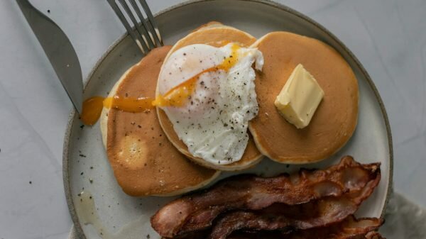 Bahan Makanan yang Cocok dengan Telur untuk Sarapan Kenyang