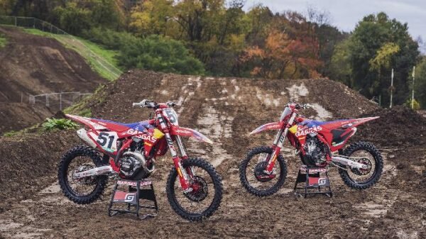 GASGAS MC 250F dan MC 450F Factory Editions, Banyak Ubahan untuk Tahun 2024