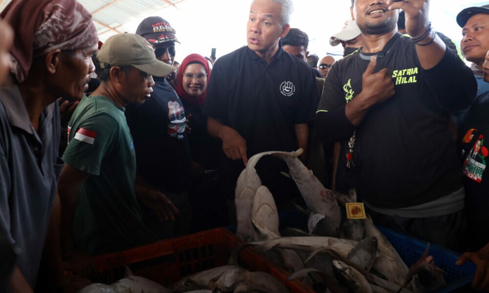 Mengadu ke Ganjar, Banyak Nelayan Indramayu Diperas Bajak Laut