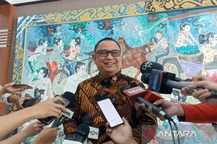 Ari Dwipayana tegaskan seluruh menteri tetap solid bantu Presiden