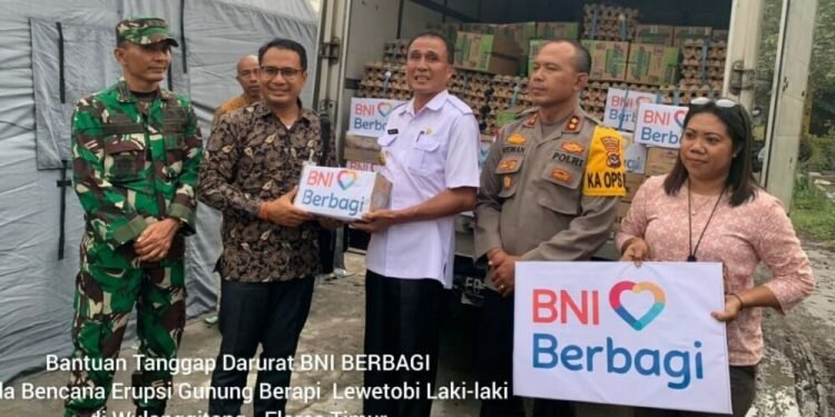 BNI Salurkan Bantuan Tanggap Darurat Erupsi Gunung Berapi Lewetobi Berupa Paket Sembako