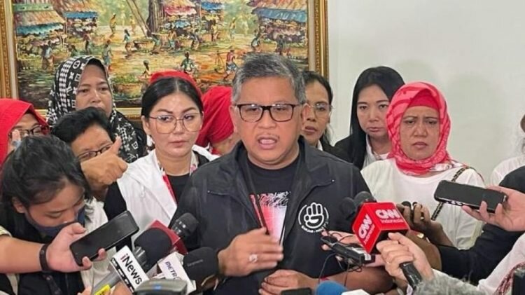 Bantah Alutsista Era Soekarno Barang Bekas, Sekjen PDIP Minta Prabowo Ralat Pernyataan