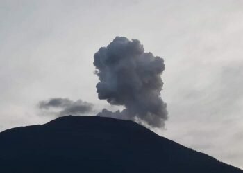 Gunung Marapi meletus lagi keluarkan dentuman keras