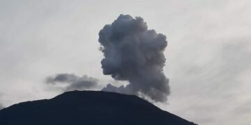Gunung Marapi meletus lagi keluarkan dentuman keras