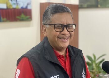 Hasto: Jangan bahayakan prajurit dengan aset tempur usang