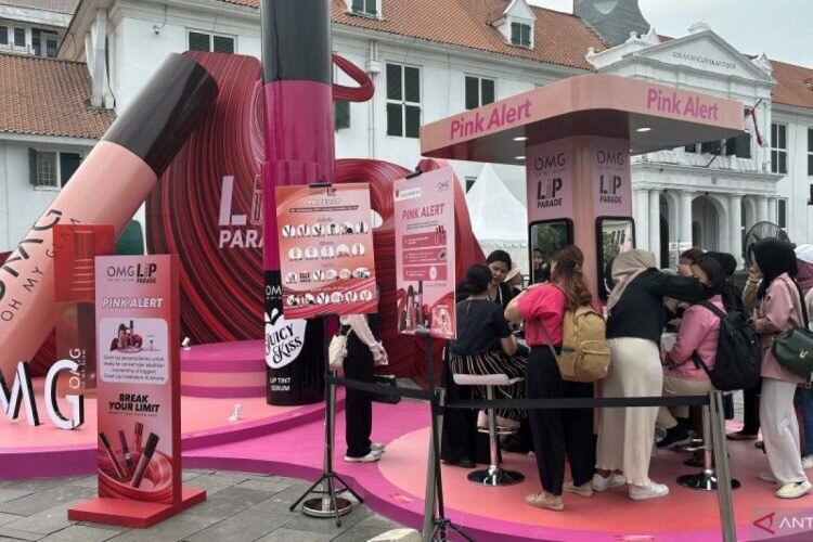 OMG gelar parade kecantikan “OMG Lip Parade” di Kota Tua Jakarta