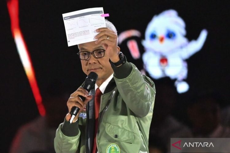 Pakar: Ganjar Mengejutkan di Debat Ketiga