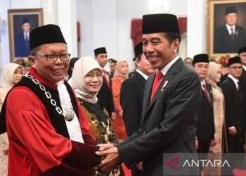 Presiden Jokowi lantik Arsul Sani jadi Hakim Konstitusi