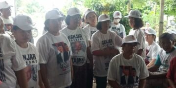 https: img.okezone.com content 2024 01 09 608 2951894 relawan-sosialisasikan-program-ganjar-mahfud-soal-sembako-murah-di-medan-CFrvob36OX.jpg