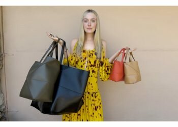 Sentuhan Minimalis LOEWE SS24 Precollection