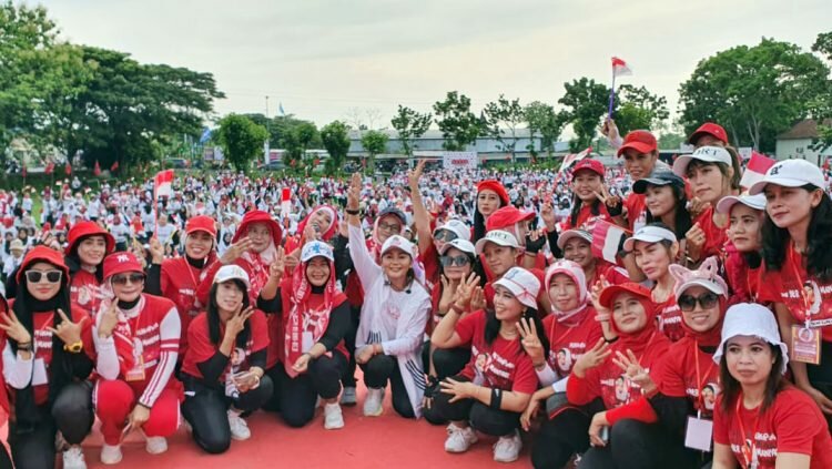 Perempuan Indonesia Pilih Ganjar Ikuti Senam di Demak Dengan Di Ikuti Oleh 3000-an Peserta