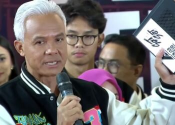 Ganjar Pamer Sat Set Box, Perangkat Internet Gratis Kreasi Lokal