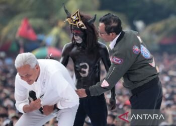 Ratusan ribu pendukung Ganjar-Mahfud hadiri Hajatan Rakyat Banyuwangi