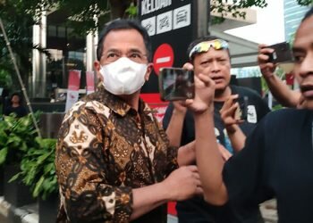 KPK Periksa Sekjen DPR Indra Iskandar
