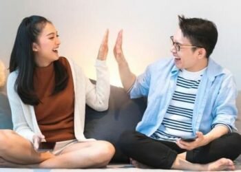 Lengkapi Satu Sama Lain, Ini 3 Pasangan Zodiak yang Cocok Jadi Pasutri dan Hubungannya Bakal Harmonis! Kamu Termasuk Gak Moms?